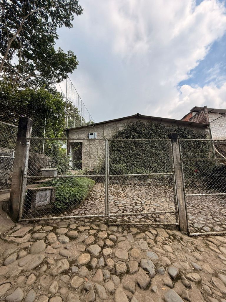 Casa Campestre en venta Valle Del Cauca Cali Alto Melendez - La Buitrera 180 m2 Habitaciones 4 Baños 2 Garajes 1 Precio $300000000