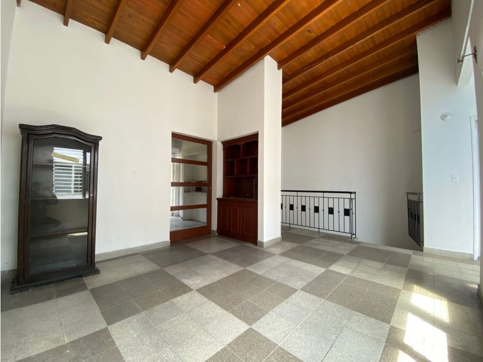 Casa en arriendo Antioquia Medellín Simon Bolivar 180 m2 Habitaciones 4 Baños 2 Garajes 0 Precio $4500000