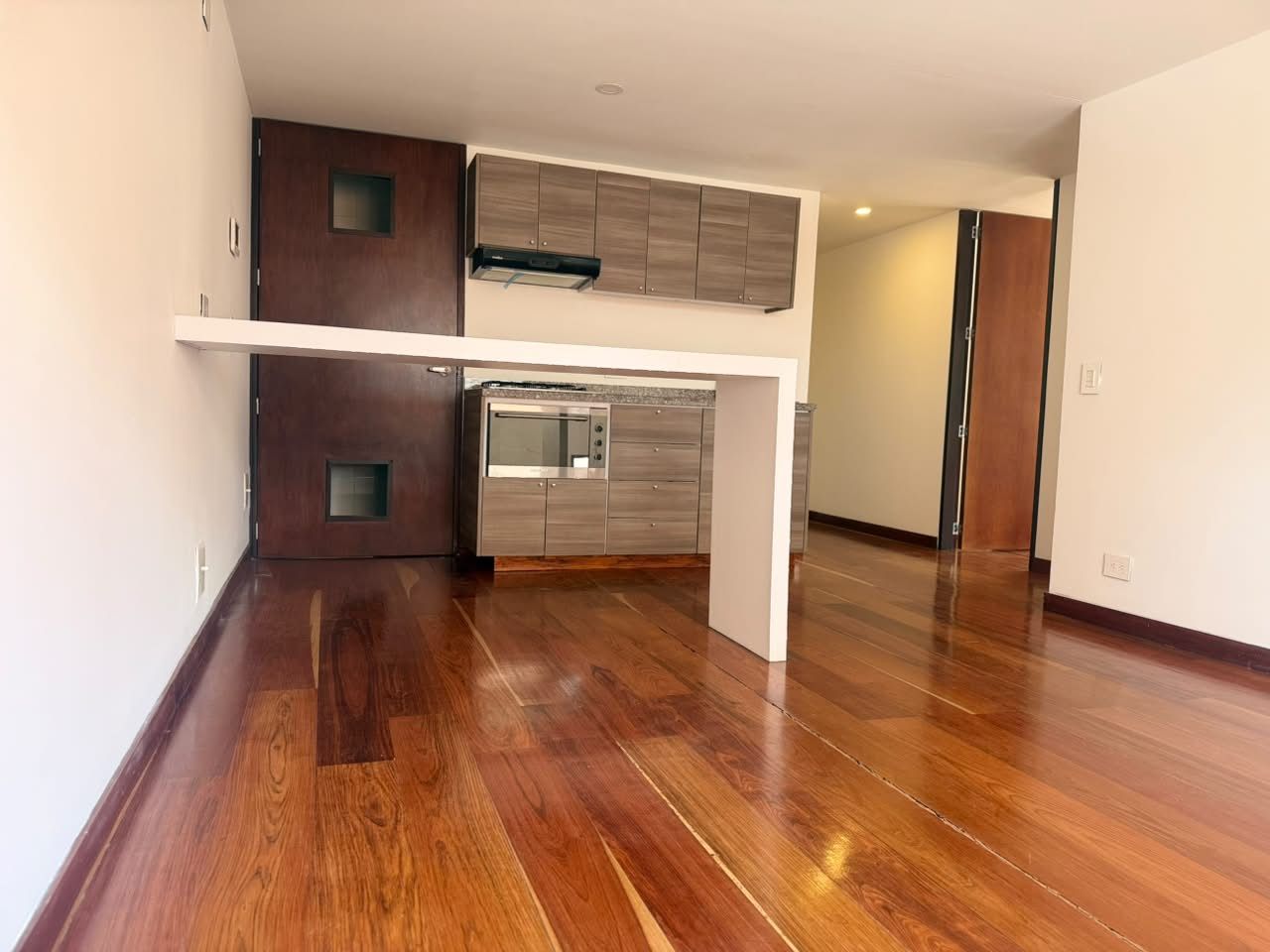 Apartaestudio en arriendo Cundinamarca Bogotá Country Club 60 m2 Habitaciones 1 Baños 2 Garajes 1 Precio $2300000
