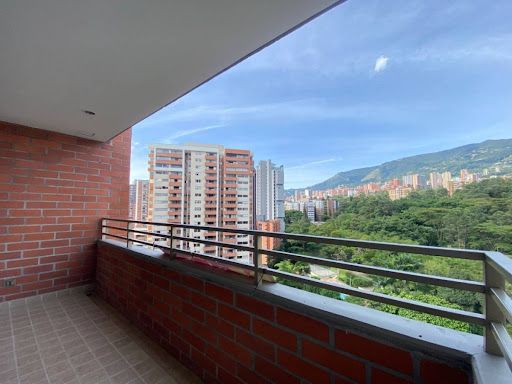 Apartamento en arriendo Antioquia Medellín Santa Maria De Los Angeles 150 m2 Habitaciones 4 Baños 3 Garajes 2 Precio $6300000