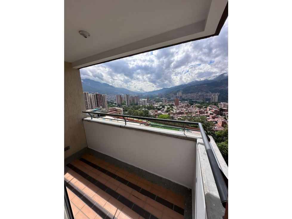 Apartamento en venta Antioquia Medellín La Candelaria 61 m2 Habitaciones 3 Baños 2 Garajes 1 Precio $420000000