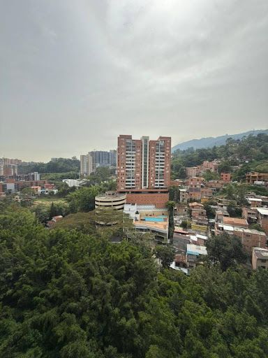 Apartamento en arriendo Antioquia Envigado El Chinguí 74 m2 Habitaciones 3 Baños 2 Garajes 1 Precio $3400000