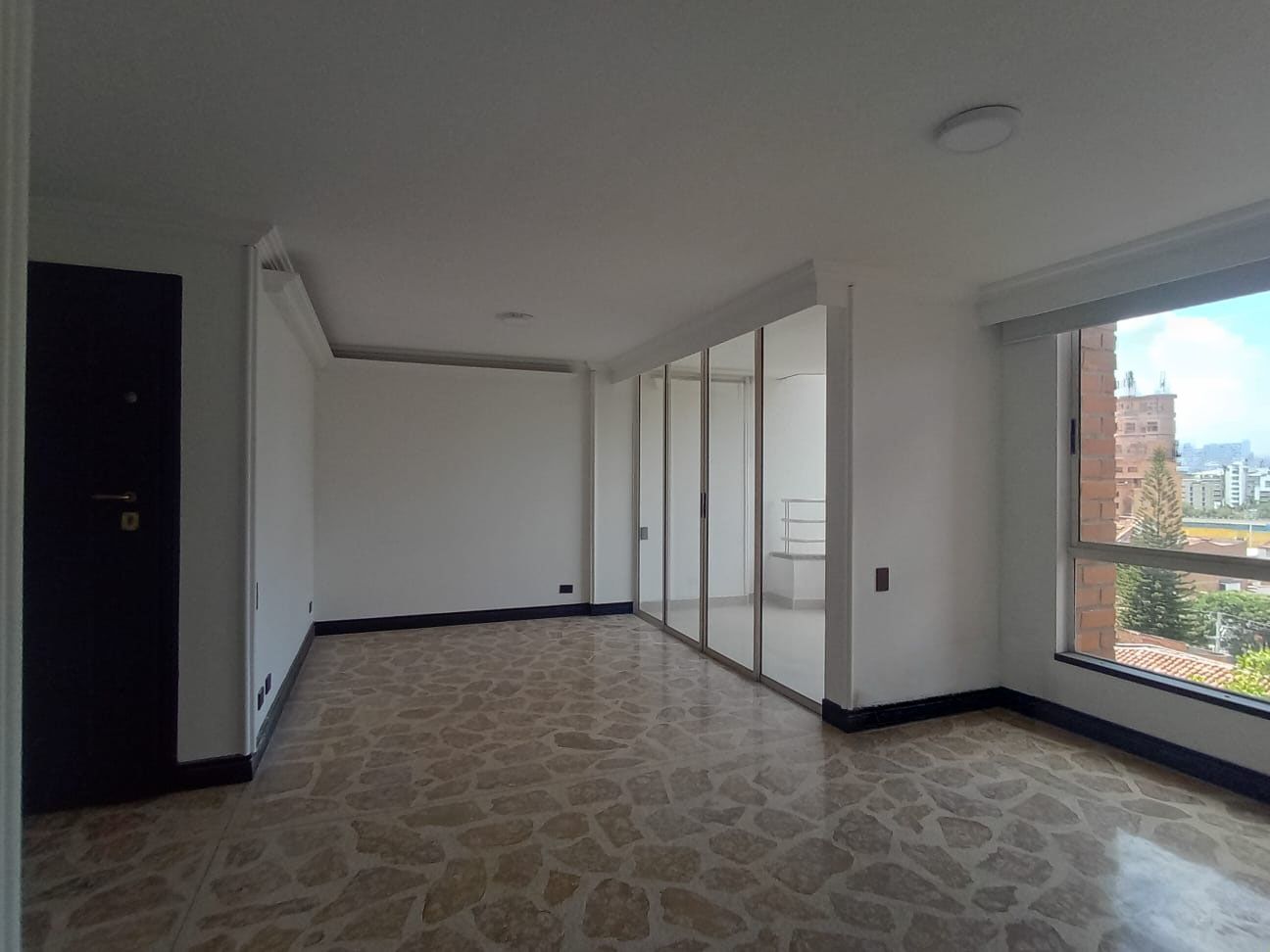 Apartamento en arriendo Antioquia Medellín El Velodromo 85 m2 Habitaciones 3 Baños 2 Garajes 1 Precio $3900000