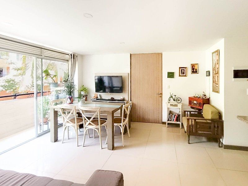 Apartamento en venta Antioquia Medellín La Floresta 86 m2 Habitaciones 3 Baños 2 Garajes 0 Precio $565000000