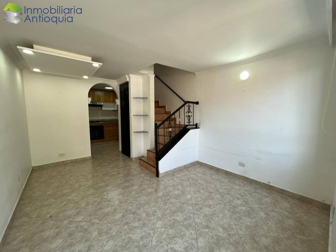 Casa en arriendo Antioquia Medellín Corazon De Jesus 72 m2 Habitaciones 3 Baños 2 Garajes 1 Precio $2600000