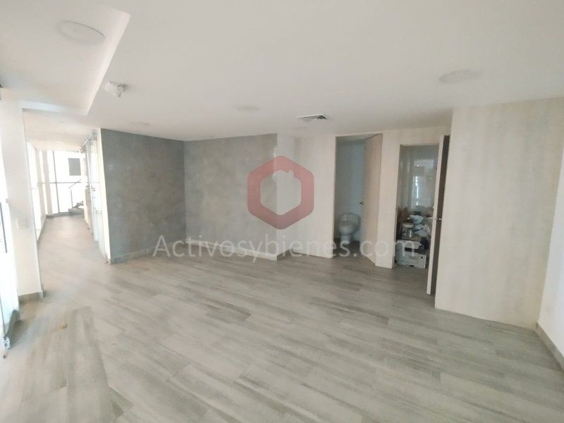 Oficina en arriendo Antioquia Medellín Altos Del Poblado 120 m2 Habitaciones 0 Baños 2 Garajes 1 Precio $13800000