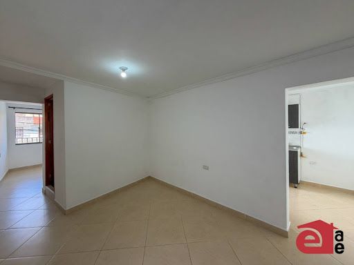 Casa en arriendo Antioquia Envigado Los Naranjos 89 m2 Habitaciones 3 Baños 2 Garajes 0 Precio $2800000