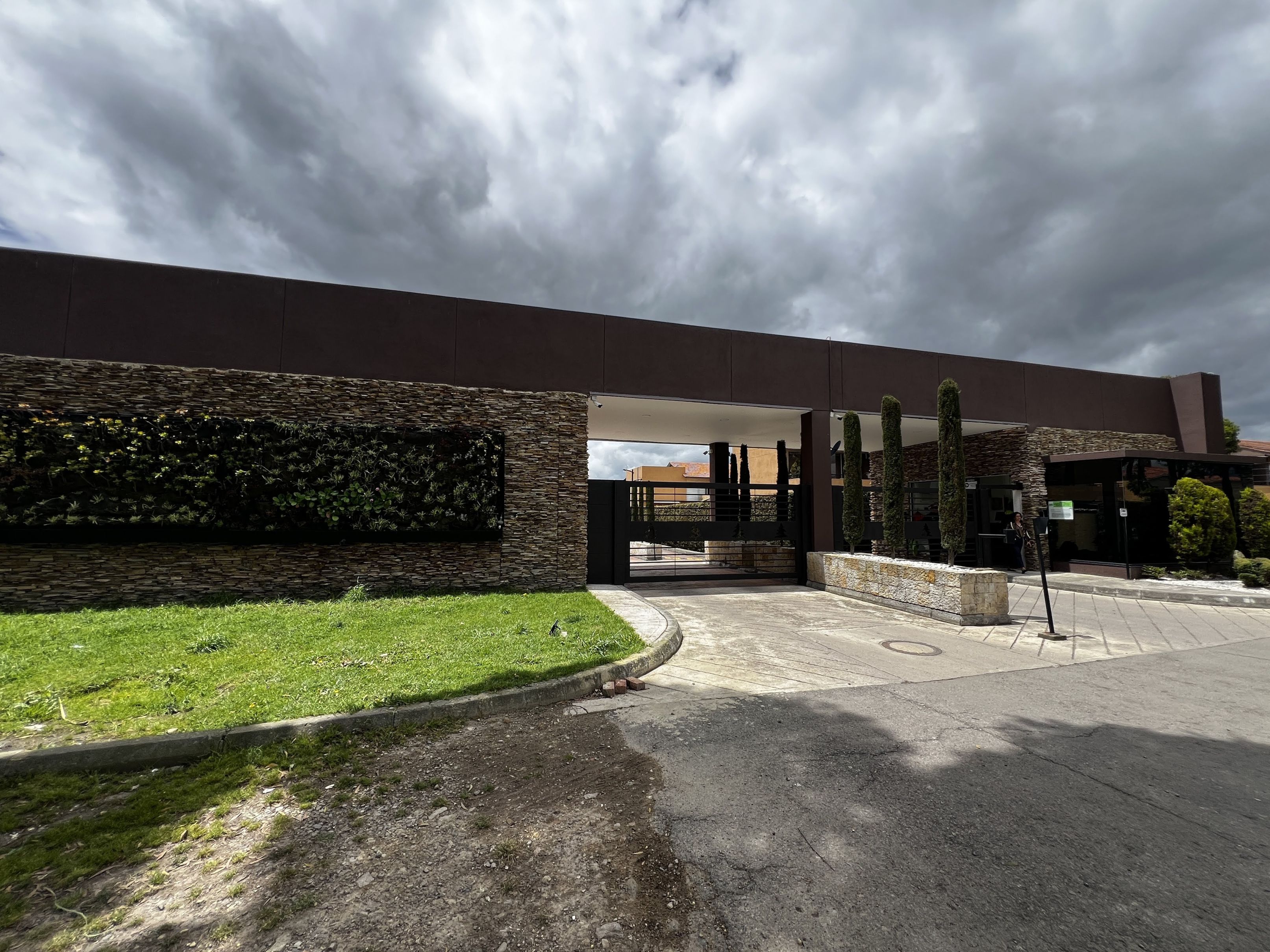Inmuebles en Remate Casa en venta Cundinamarca Cajicá Vda Chuntame 187 m2 Habitaciones 5 Baños 6 Garajes 4 Precio $1231000000