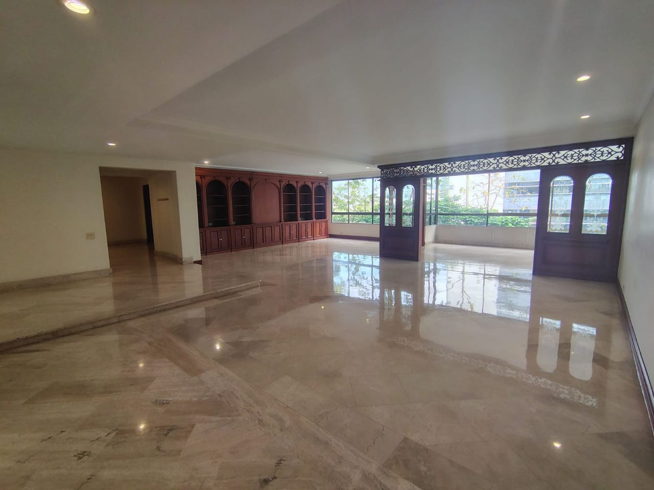 Apartamento en venta Antioquia Medellín Alejandria 458 m2 Habitaciones 4 Baños 5 Garajes 4 Precio $2740000000