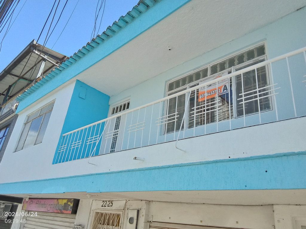 Apartamento en arriendo Santander Bucaramanga San Francisco 96 m2 Habitaciones 3 Baños 2 Garajes 0 Precio $1500000