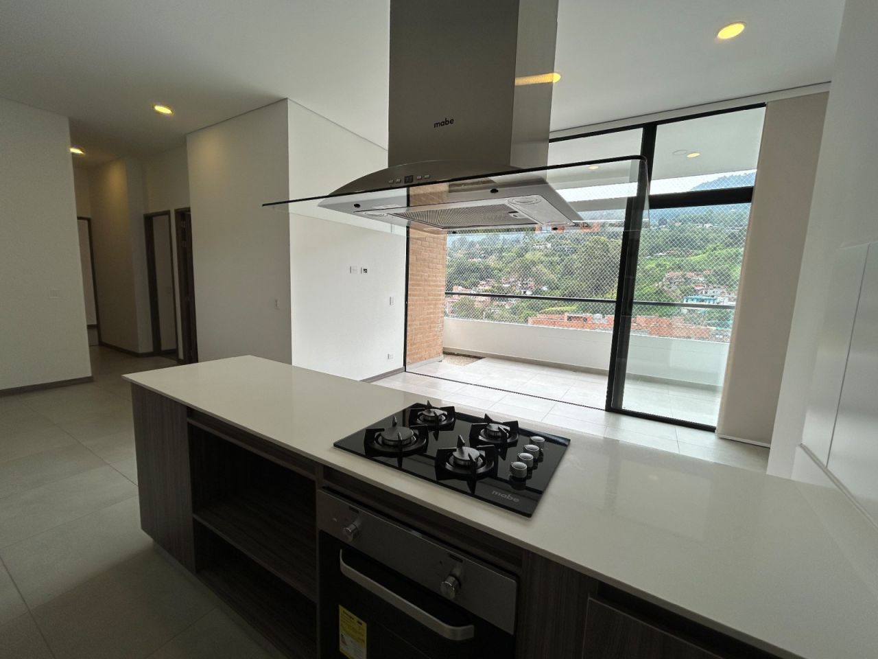 Apartamento en arriendo Antioquia Envigado El Salado 87 m2 Habitaciones 3 Baños 2 Garajes 2 Precio $4500000