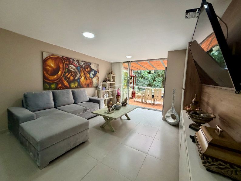 Apartamento en arriendo Antioquia Envigado Loma Del Atravesado 140 m2 Habitaciones 2 Baños 2 Garajes 2 Precio $5900000
