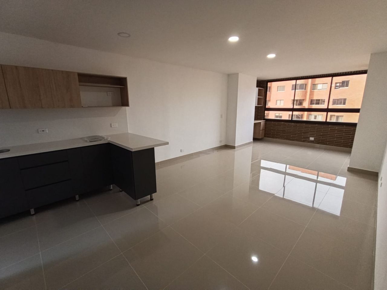 Apartaestudio en arriendo Antioquia Medellín San Joaquin 42 m2 Habitaciones 1 Baños 1 Garajes 0 Precio $2400000