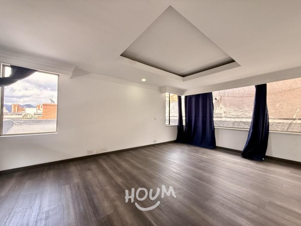 Apartamento en arriendo Cundinamarca Bogotá Ub Santa Coloma 260 m2 Habitaciones 4 Baños 6 Garajes 2 Precio $8000000