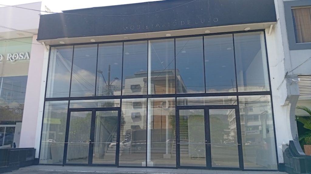 Local en arriendo Valle Del Cauca Cali Santa Anita - La Selva 155 m2 Habitaciones 0 Baños 2 Garajes 0 Precio $10800000