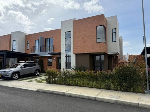 Casa en arriendo Cundinamarca Cajicá Centro 114 m2 Habitaciones 3 Baños 4 Garajes 2 Precio $5500000