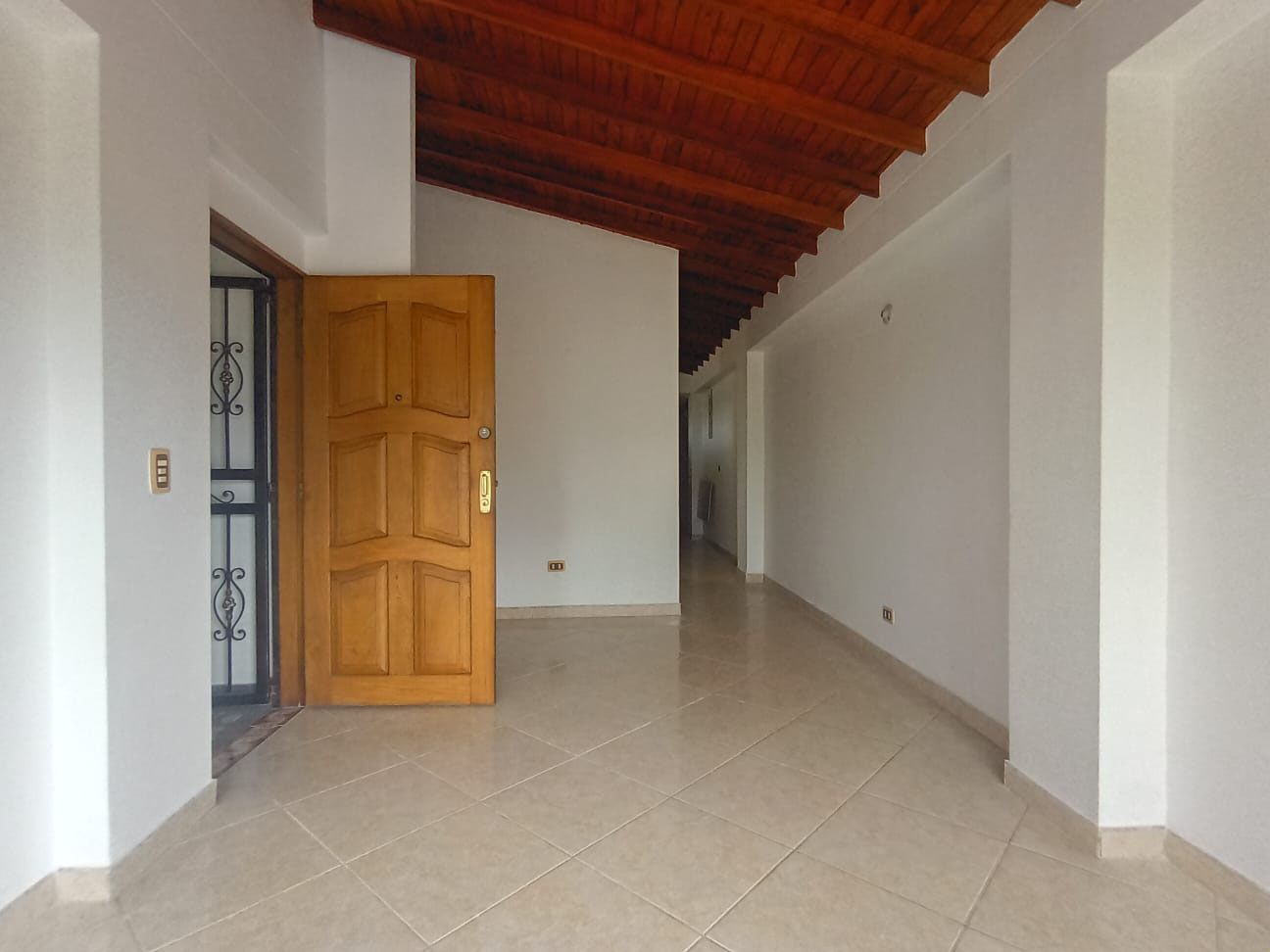 Apartamento en arriendo Antioquia Medellín El Velodromo 120 m2 Habitaciones 4 Baños 3 Garajes 1 Precio $4350000