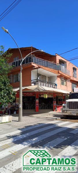 Local en arriendo Antioquia Medellín San Benito 112 m2 Habitaciones 0 Baños 1 Garajes 0 Precio $2000000