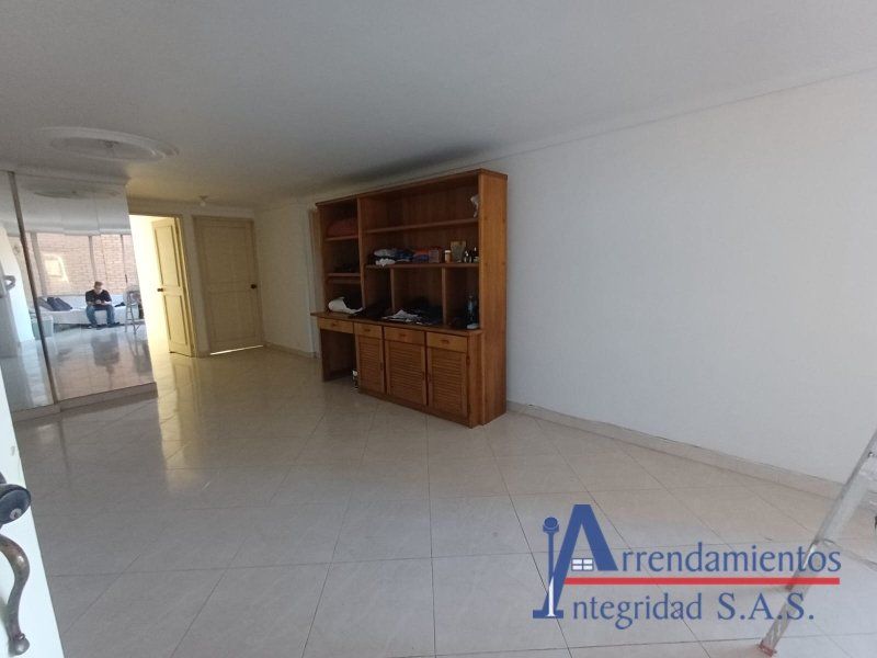 Apartamento en arriendo Antioquia Medellín Santa Rosa De Lima 77 m2 Habitaciones 2 Baños 2 Garajes 0 Precio $2300000