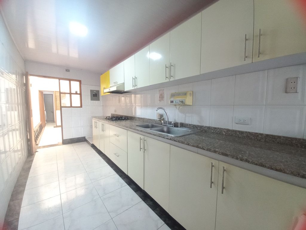 Casa en arriendo Valle Del Cauca Cali El Refugio 150 m2 Habitaciones 3 Baños 2 Garajes 1 Precio $2300000
