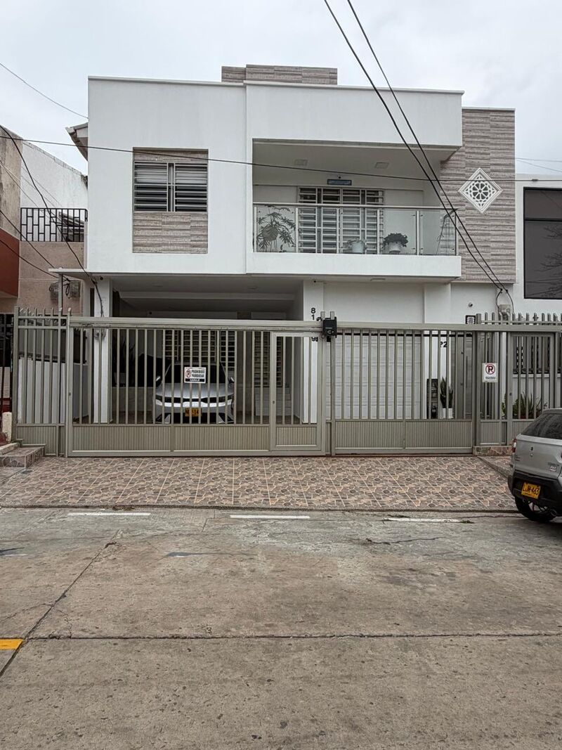 Apartamento en arriendo Atlántico Barranquilla Paraiso 120 m2 Habitaciones 3 Baños 2 Garajes 1 Precio $2700000