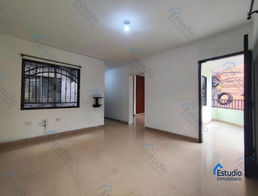 Casa en arriendo Antioquia Itagüí Simón Bolívar 98 m2 Habitaciones 3 Baños 2 Garajes 0 Precio $2600000