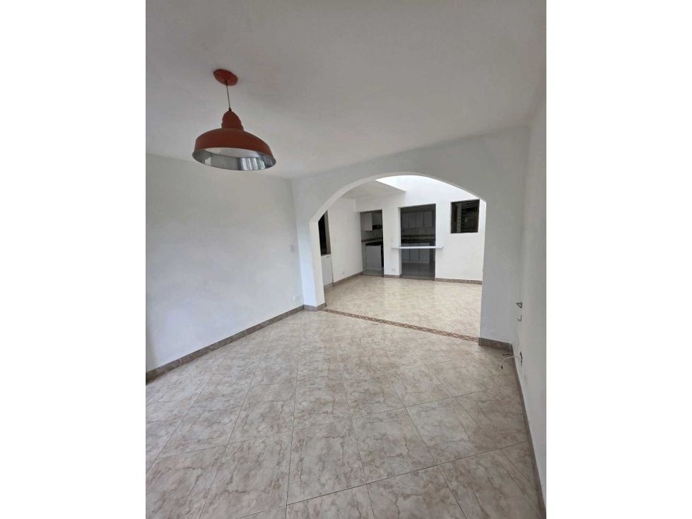 Apartamento en arriendo Antioquia Medellín La Castellana 70 m2 Habitaciones 2 Baños 2 Garajes 0 Precio $2600000