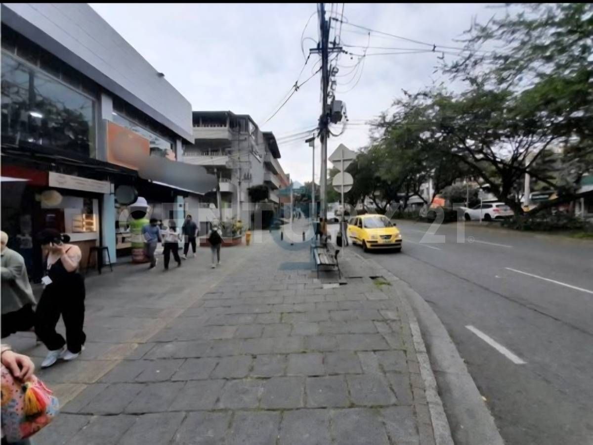Local en venta Antioquia Medellín El Poblado 1329 m2 Habitaciones 0 Baños 0 Garajes 2 Precio $13000000000