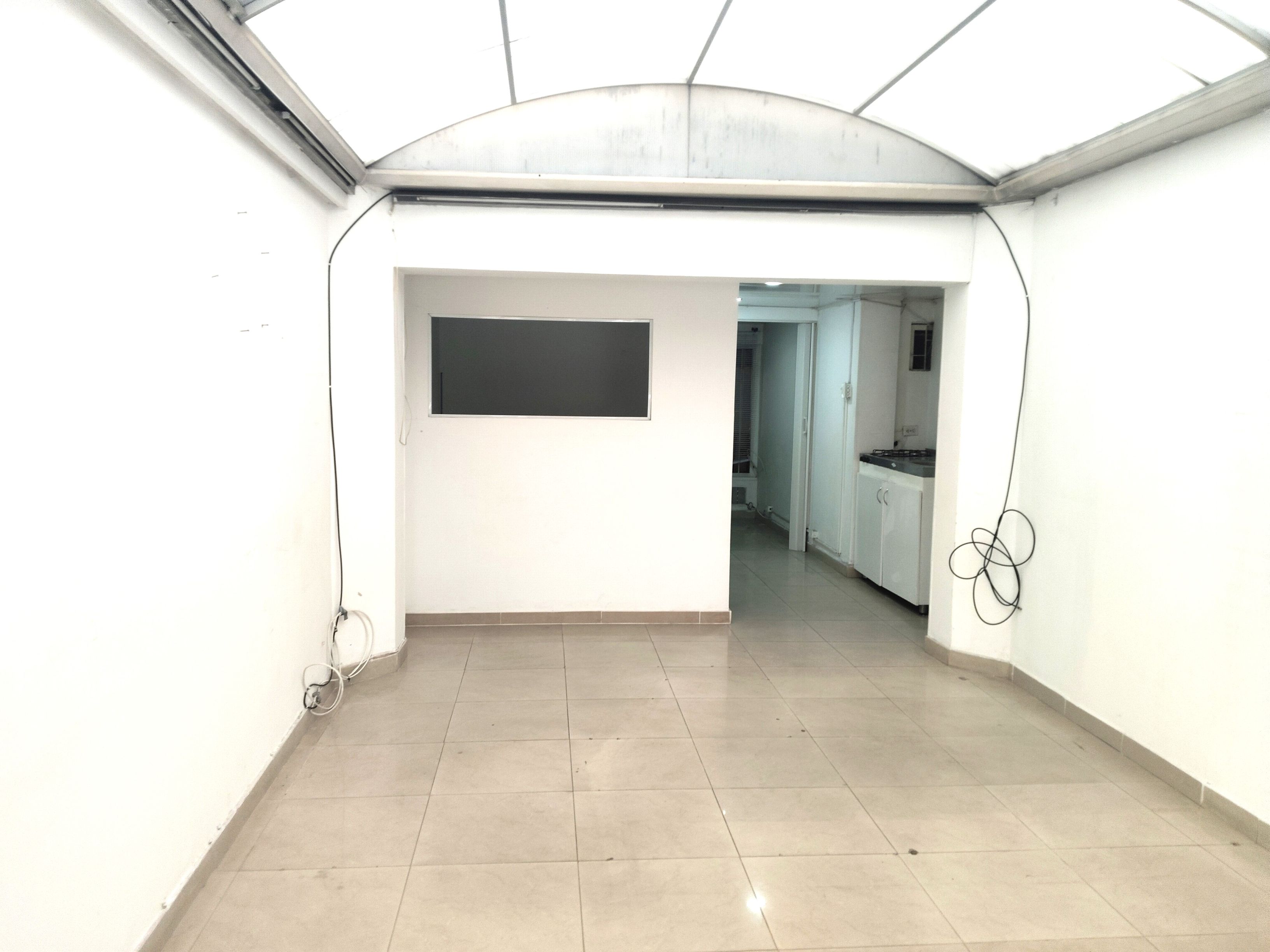 Local en arriendo Cundinamarca Bogotá Antiguo Country 50 m2 Habitaciones 0 Baños 1 Garajes 0 Precio $3500000