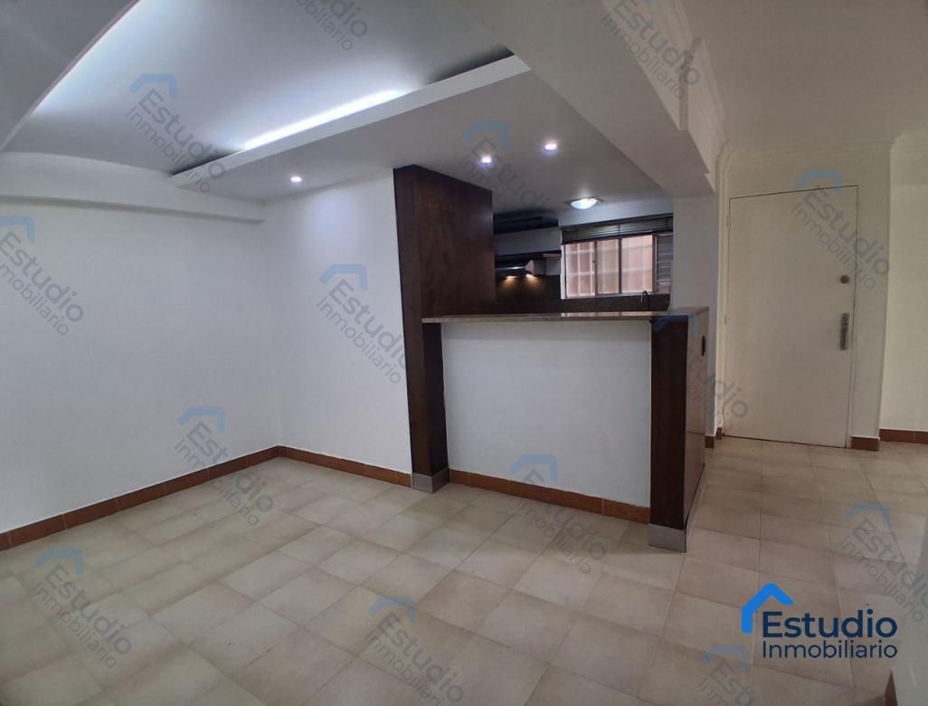 Apartamento en arriendo Antioquia Medellín Miravalle 52 m2 Habitaciones 2 Baños 1 Garajes 0 Precio $2300000