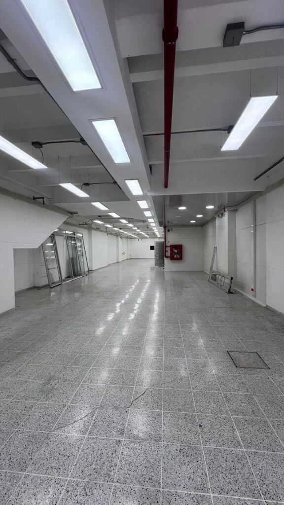 Local en venta Antioquia Medellín La America 260 m2 Habitaciones 0 Baños 2 Garajes 0 Precio $1690000000