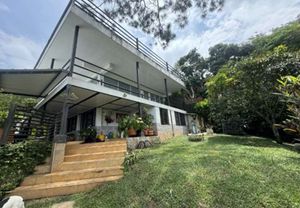 Finca en venta Valle Del Cauca Cali Colseguros Andes 300 m2 Habitaciones 3 Baños 6 Garajes 5 Precio $890000000