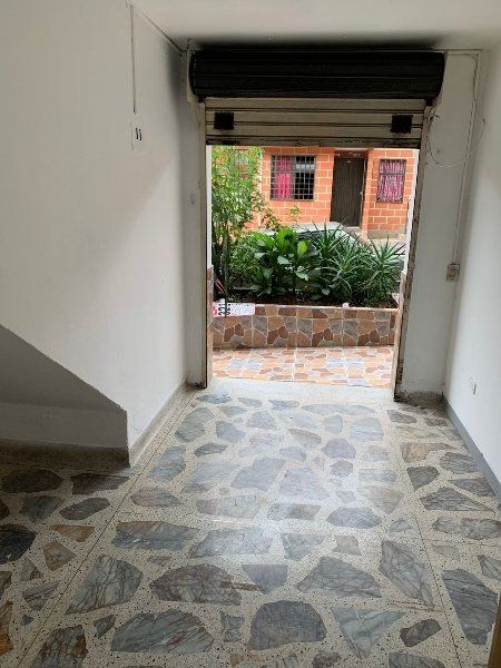 Local en arriendo Antioquia Medellín San Antonio De Prado 16 m2 Habitaciones 0 Baños 1 Garajes 0 Precio $900043