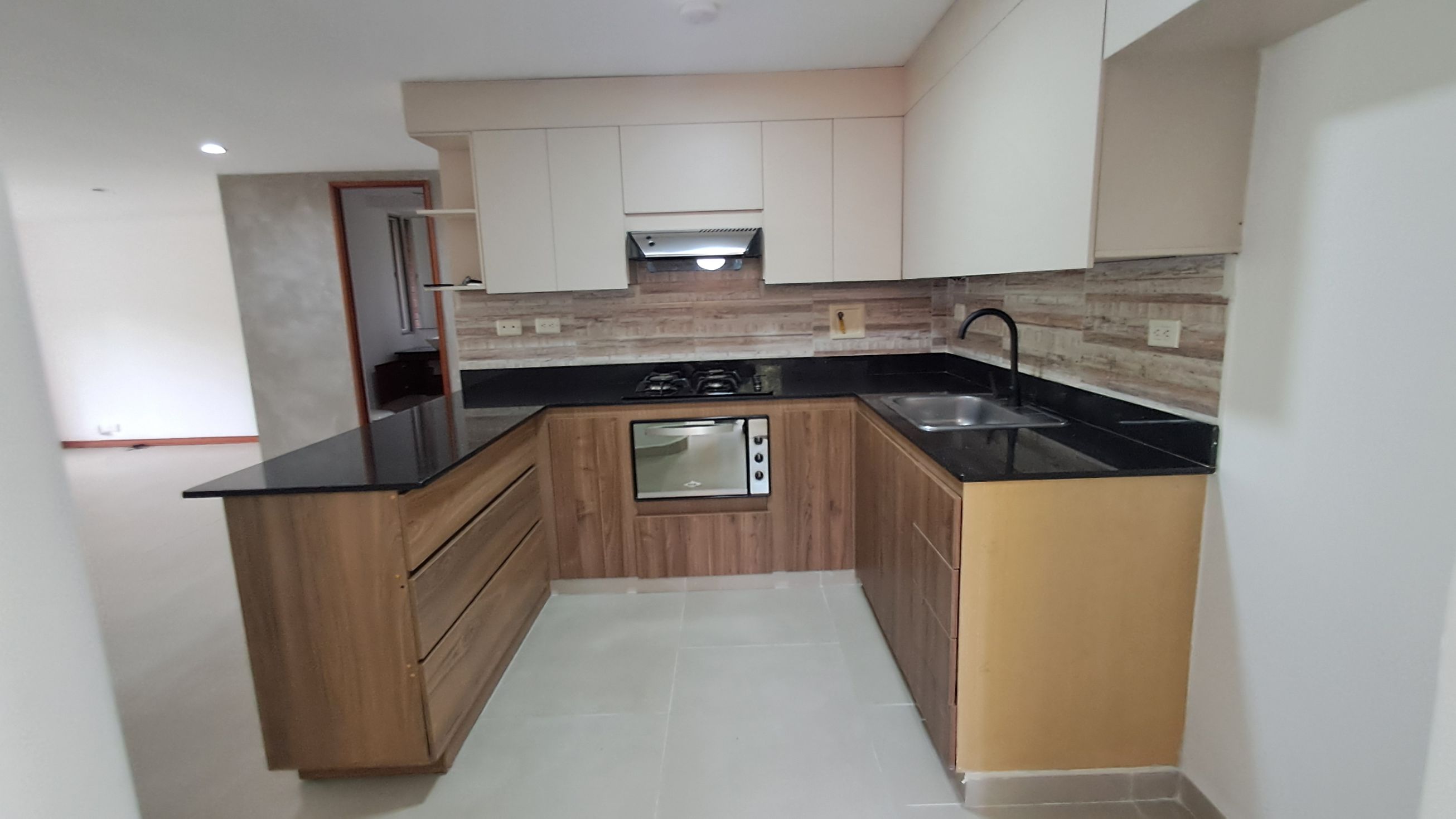 Apartamento en arriendo Antioquia Envigado Zúñiga 140 m2 Habitaciones 3 Baños 4 Garajes 2 Precio $7000000