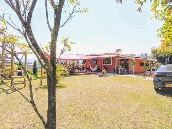 Finca en venta Antioquia Rionegro El Porvenir 200 m2 Habitaciones 2 Baños 3 Garajes 0 Precio $850000000