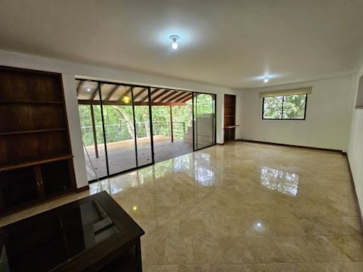 Casa Campestre en arriendo Antioquia Medellín El Tesoro 260 m2 Habitaciones 4 Baños 2 Garajes 2 Precio $12500000