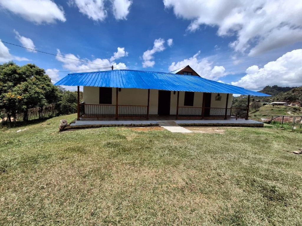 Finca en arriendo Antioquia Rionegro Rionegro 120 m2 Habitaciones 3 Baños 2 Garajes 0 Precio $3000000