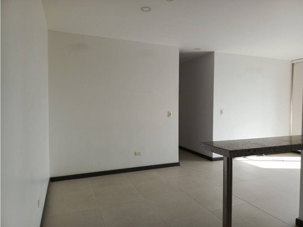 Apartamento en arriendo Antioquia Rionegro El Faro 70 m2 Habitaciones 3 Baños 2 Garajes 1 Precio $2500000