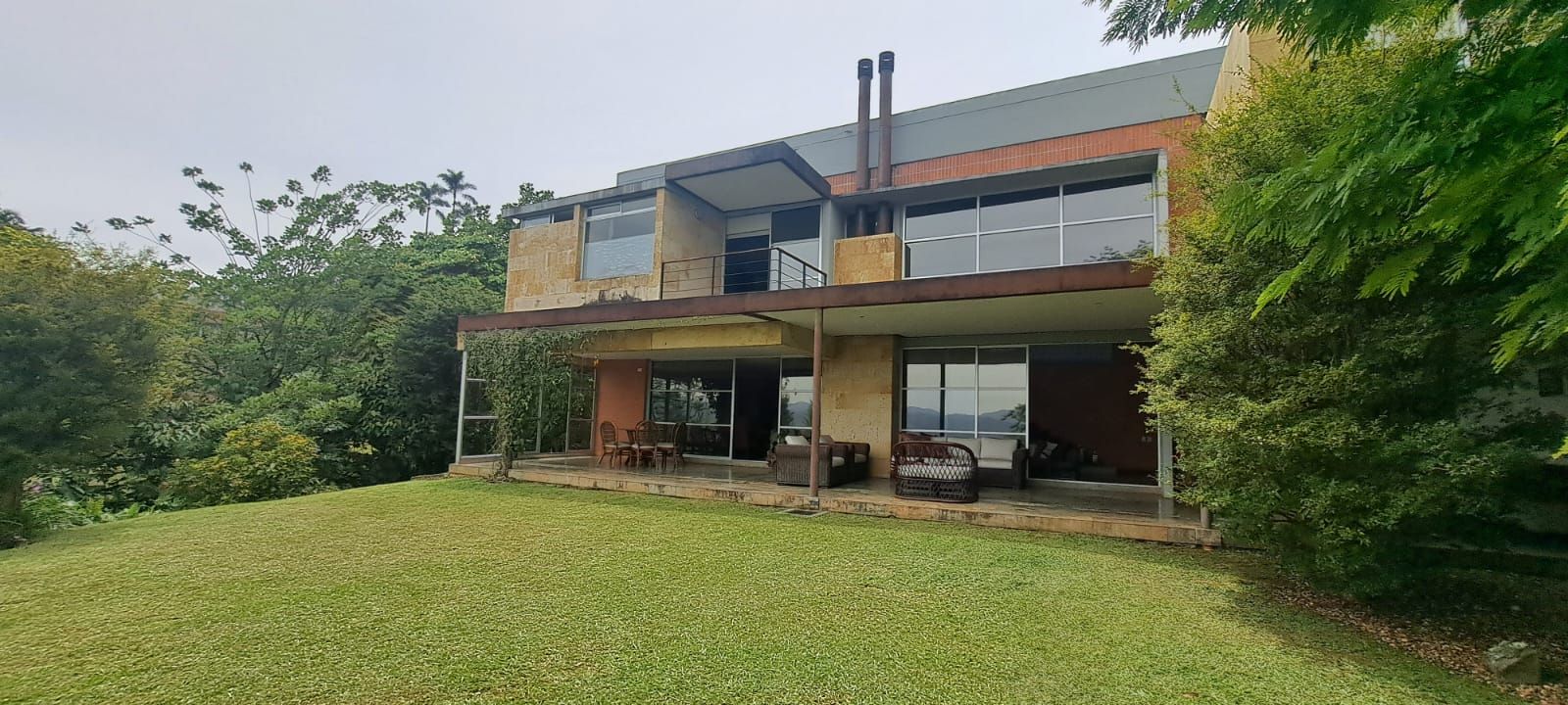 Casa en venta Antioquia Medellín El Tesoro 448 m2 Habitaciones 5 Baños 5 Garajes 4 Precio $4850000000