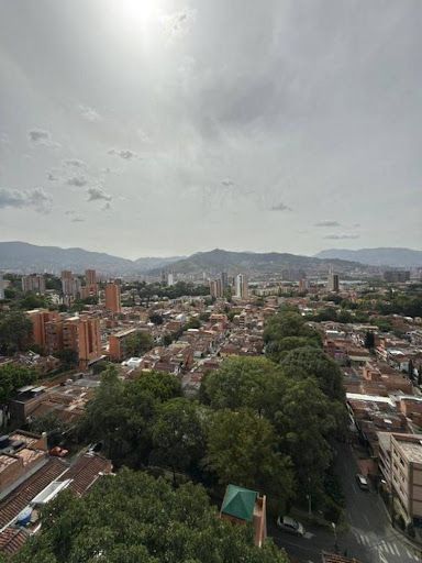 Apartamento en arriendo Antioquia Envigado Trianon 65 m2 Habitaciones 3 Baños 2 Garajes 1 Precio $3200000