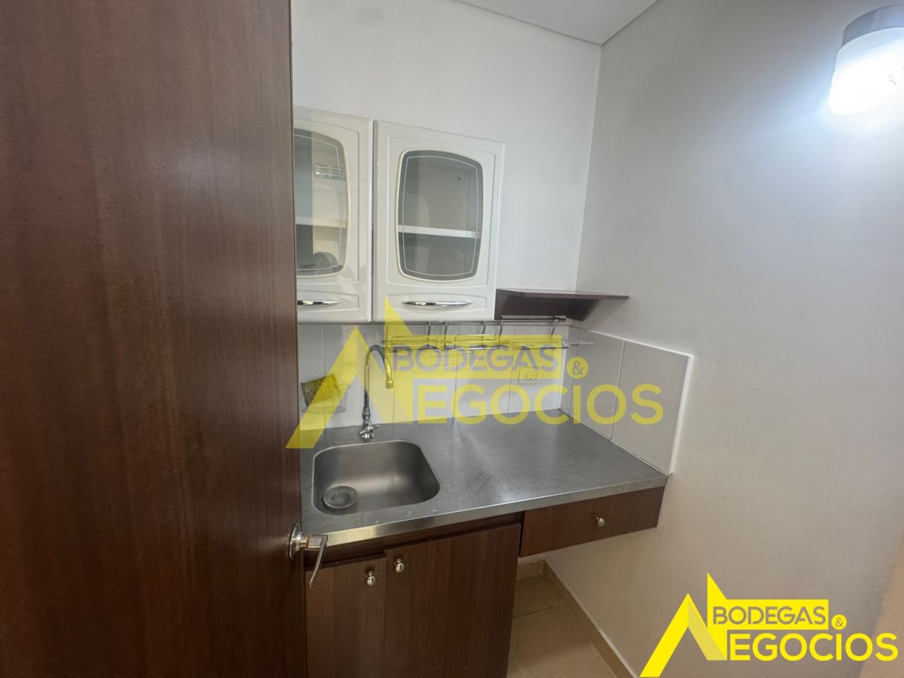 Oficina en arriendo Antioquia Medellín Calle Nueva 50 m2 Habitaciones 0 Baños 0 Garajes 0 Precio $3800000