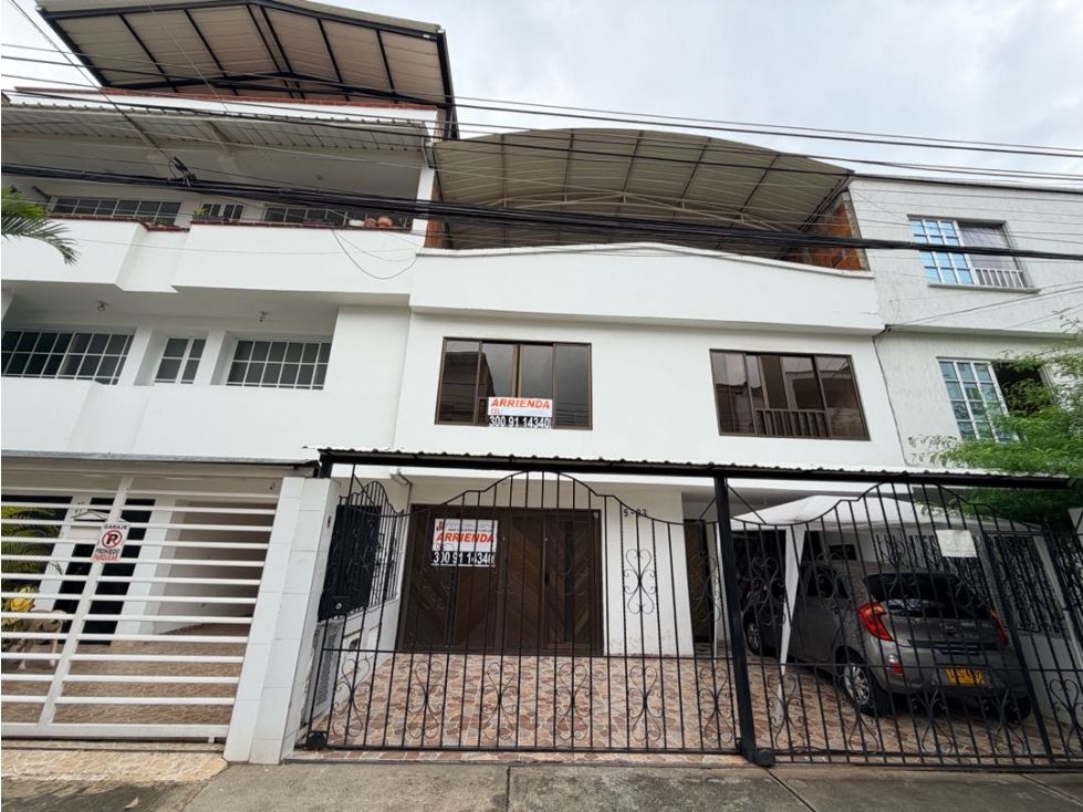 Casa en arriendo Valle Del Cauca Cali Prados Del Limonar 180 m2 Habitaciones 4 Baños 3 Garajes 1 Precio $2800000