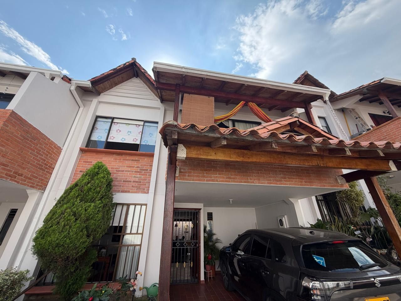 Casa en venta Santander Floridablanca Cr Alamos 132 m2 Habitaciones 4 Baños 4 Garajes 1 Precio $840000000