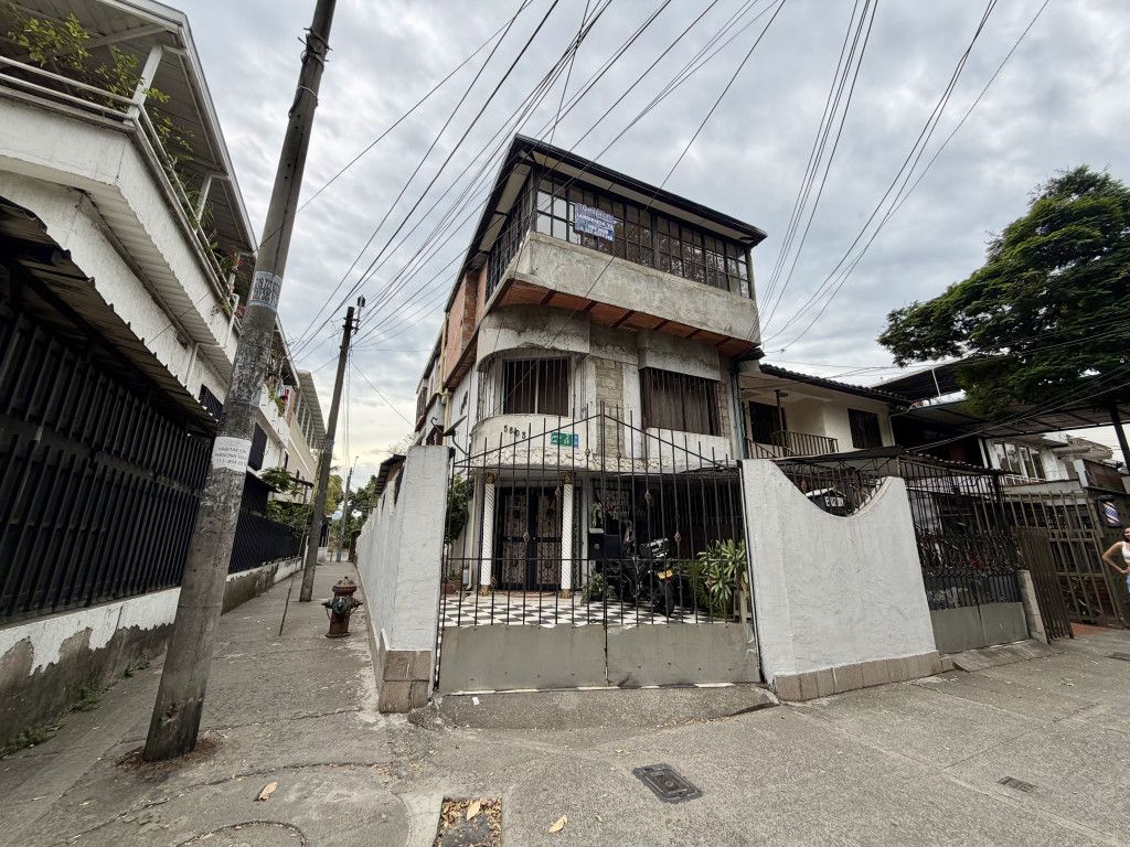 Apartamento en arriendo Valle Del Cauca Cali Los Andes 95 m2 Habitaciones 3 Baños 2 Garajes 0 Precio $1220000
