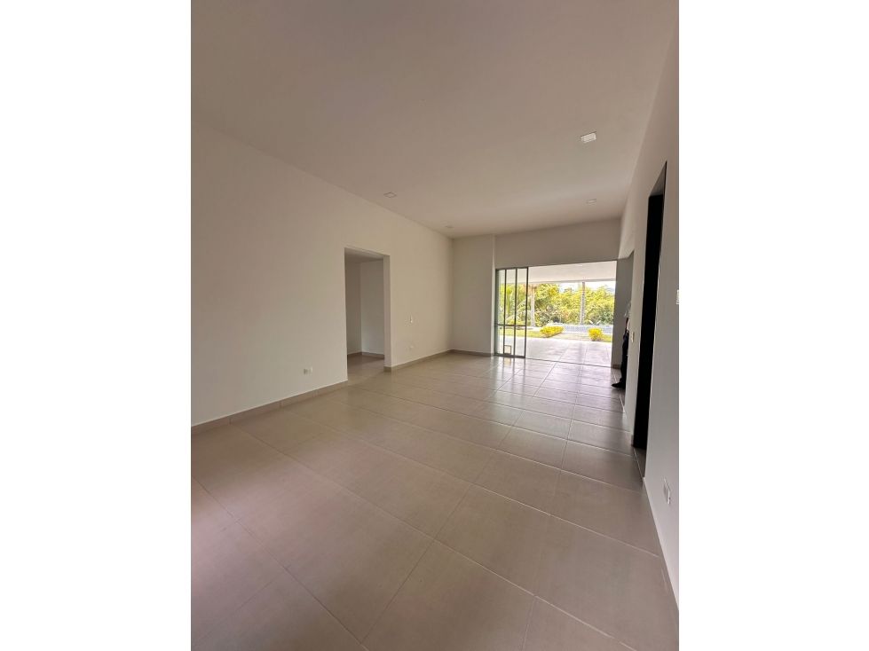 Casa Campestre en arriendo Risaralda Pereira Pereira 280 m2 Habitaciones 3 Baños 4 Garajes 2 Precio $9300000
