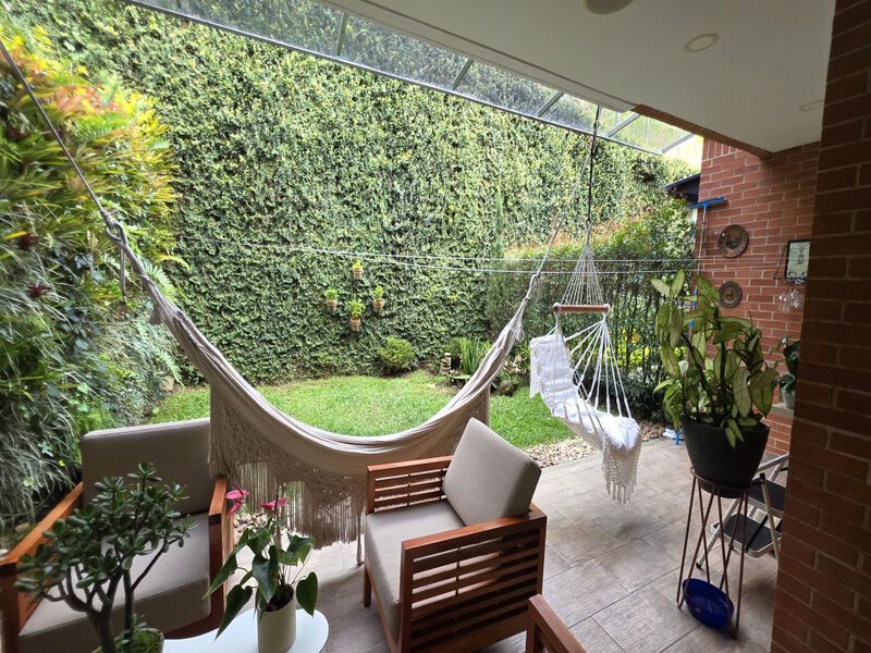 Casa en venta Antioquia Envigado El Chinguí 328 m2 Habitaciones 3 Baños 5 Garajes 4 Precio $2200000000