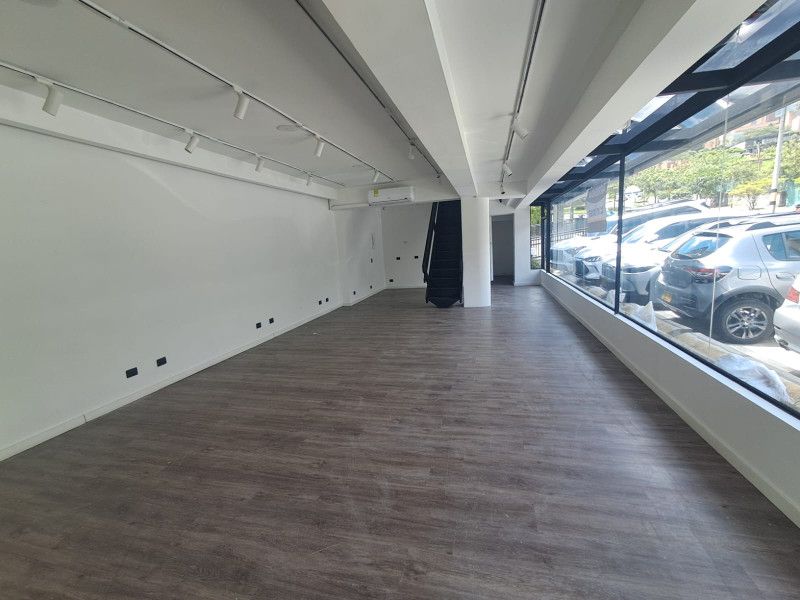 Local en arriendo Antioquia Medellín La Florida 120 m2 Habitaciones 0 Baños 2 Garajes 0 Precio $14000000