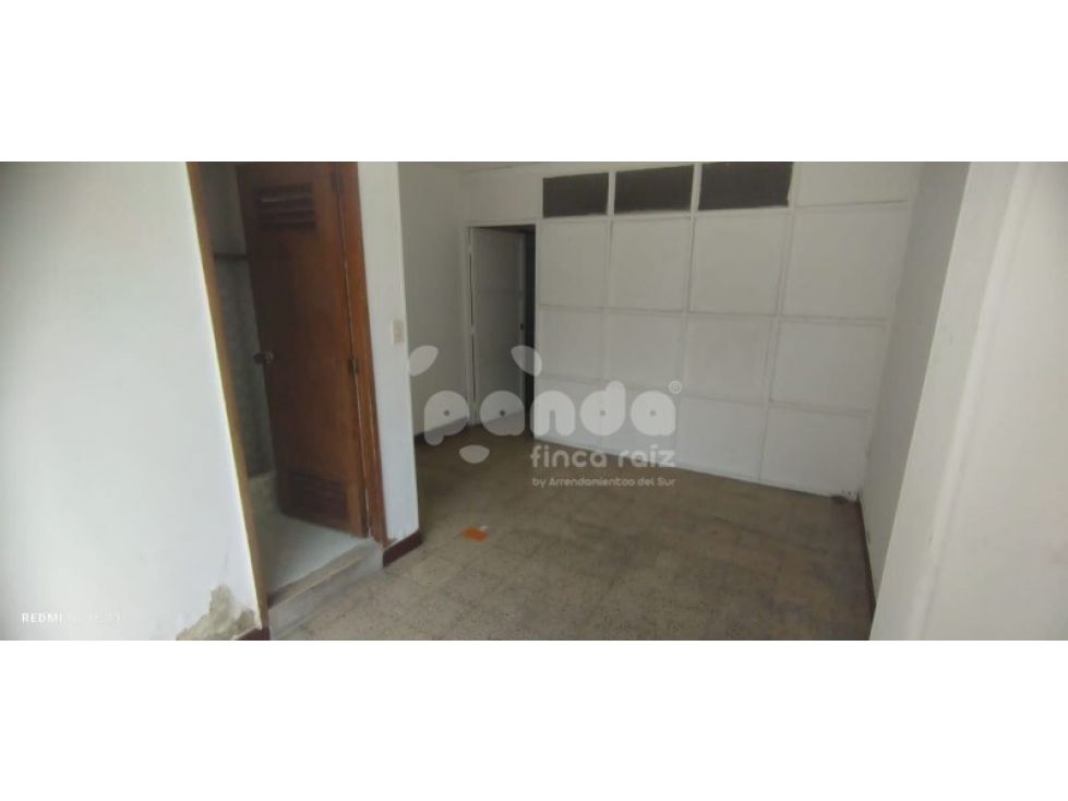 Oficina en arriendo Antioquia Envigado El Dorado 30 m2 Habitaciones 0 Baños 1 Garajes 0 Precio $1150000