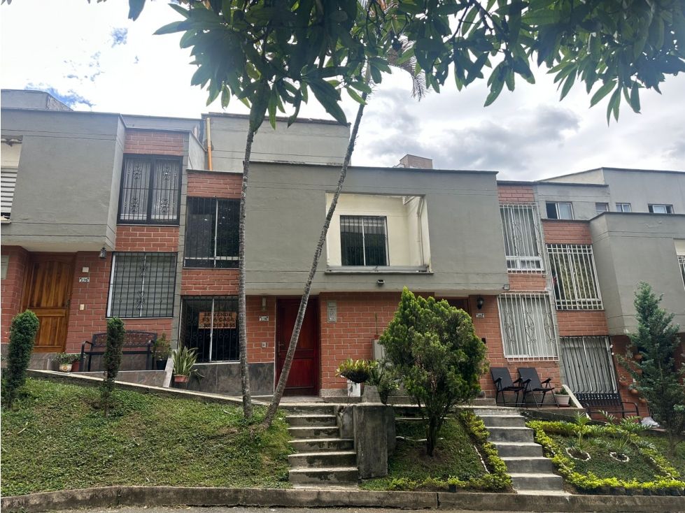 Casa en venta Antioquia Itagüí Casa Jardin 188 m2 Habitaciones 4 Baños 4 Garajes 1 Precio $760000000
