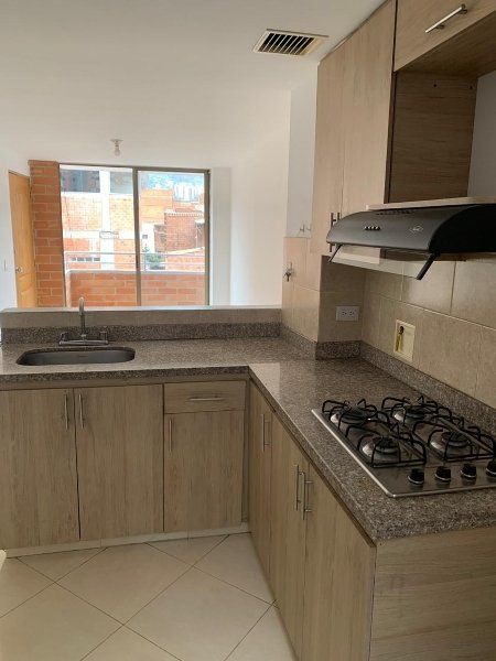 Apartamento en arriendo Antioquia Itagüí Centro 63 m2 Habitaciones 3 Baños 2 Garajes 0 Precio $1800015